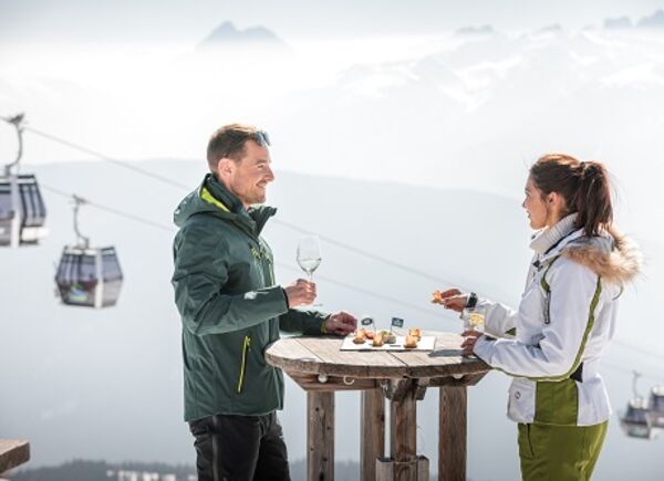 Dal 1 al 30 marzo torna SpeckAperitivo tra i rifugi dell’Area Vacanze Sci & Malghe Rio Pusteria.