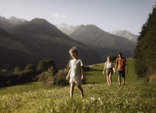 Un’estate da vivere insieme: l’area vacanze Valle Aurina tra eventi, natura e tradizioni alpine.