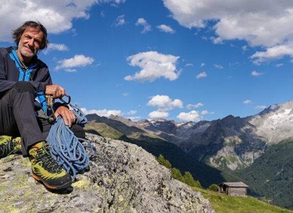 Hans Kammerlander svela la bellezza della montagna attraverso le sue imprese e la sua passione.