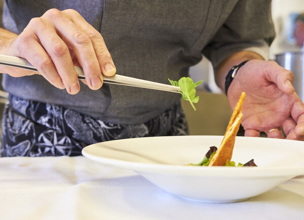 Piacer Di Vino: cena esperienziale interattiva con degustazione coperta nei MIRA Hotels & Resorts