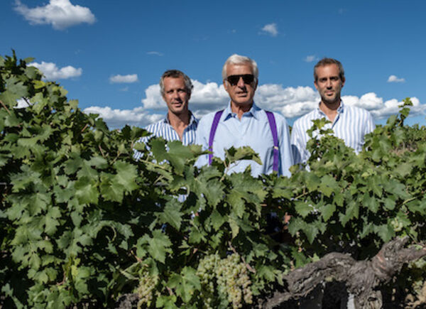 Il mondo vino della famiglia Moretti Cuseri in Toscana e Sicilia