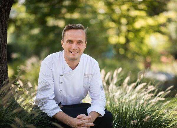 Quellenhof Gourmetstube 1897: Michael Mayr e la filiera corta che dà vita a un menu primaverile speciale. 