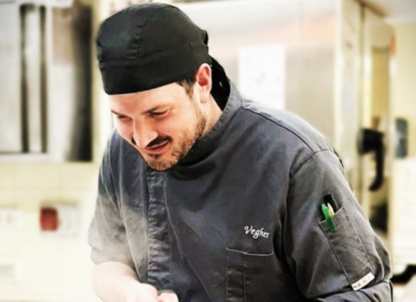 Al Dolomiti Wellness Hotel Fanes l’arte in cucina nasce dalle sapienti mani dello Chef Samuele Vegher: i prodotti locali al centro della sua filosofia