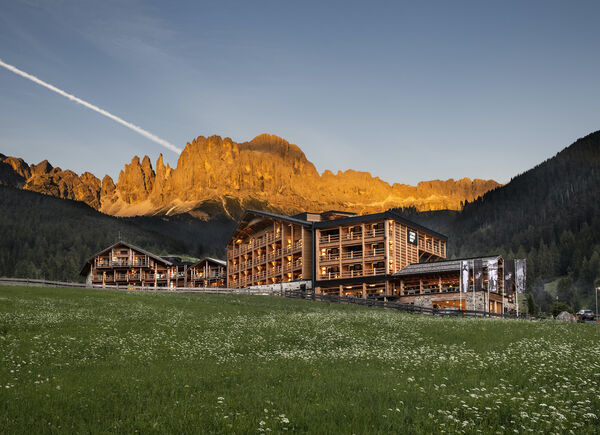 Esperienza lusso nelle Dolomiti e vacanza benessere in armonia con la natura al Cyprianerhof