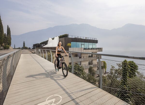 A EALA il lusso è anche active: un paradiso per gli amanti di sport outdoor ed escursioni.