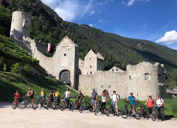 Tour in E-Mountainbike a misura di famiglia nell’area vacanze sci & malghe Rio Pusteria