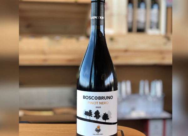 Nel cuore del Chianti Classico, Vallepicciola presenta il Pinot Nero Boscobruno Rosso Toscana IGT 2020.