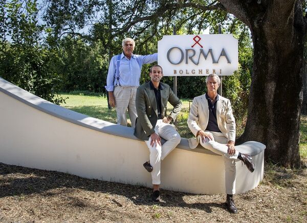 A Bolgheri, Orma, cantina della famiglia Moretti Cuseri, celebra un immacolato cru a cielo aperto.