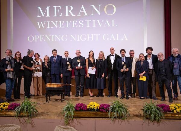 Merano WineFestival, premiate le WineHunter Stars, stelle del mondo enogastronomico.