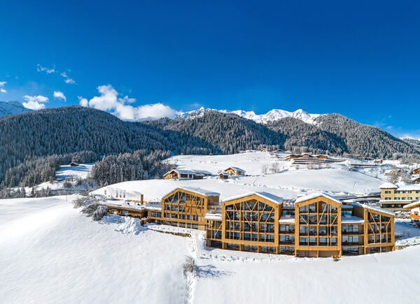 Al via la stagione invernale in Val Ridanna, Alto Adige. Dal 22 dicembre al 16 aprile al Gassenhof, l’intenso programma di attività sulla neve e benessere in hotel.  
