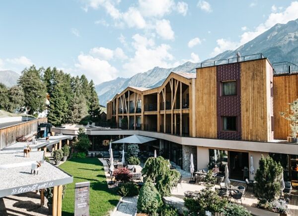 Hotel Gassenhof in Val Ridanna si rinnova e completa la sua evoluzione, valorizzando la sua identità.
