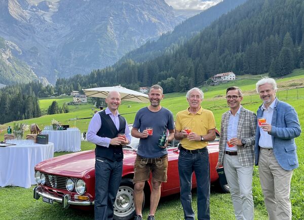 “Gustavo”, il cocktail che omaggia Gustav Thöni all’hotel Bella Vista di Trafoi, creato dal campione di mixology, Christian Heiss