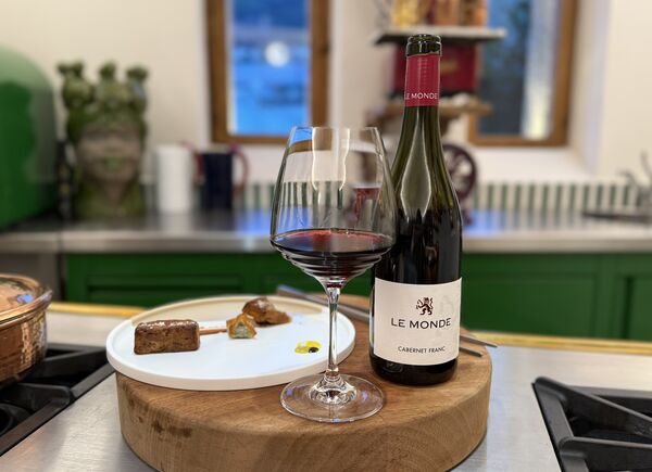 Il Cabernet Franc in Friuli per Le Monde. Storia, identità e l’incontro con la cucina stellata.
