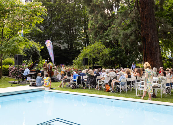 Un’oasi di freschezza nel cuore di Bolzano: l’estate al Parkhotel Laurin tra Parkrestaurant ed eventi nel parco.