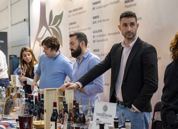 La riscoperta dell’anfora tra passato e futuro: dal 12 al 15 aprile, al Vinitaly, la terza edizione di Amphora Revolution.