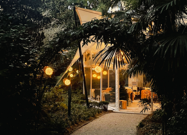 Natale a Bolzano, la novità: Laurin’s Winter Lounge, accogliente location natalizia del Parkhotel Laurin.
