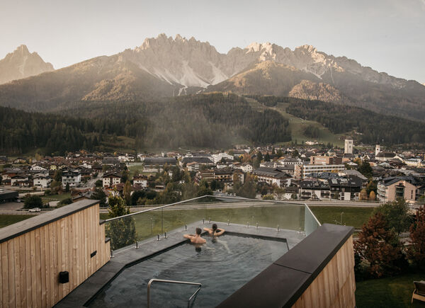 Freddo fuori, caldo dentro: l’autunno al Naturhotel Leitlhof tra foliage e Alpin SPA.