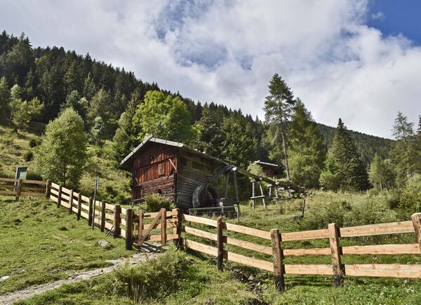 Escursione per famiglie “Dal grano al pane” a Terento, nell’area vacanze sci & malghe Rio Pusteria
