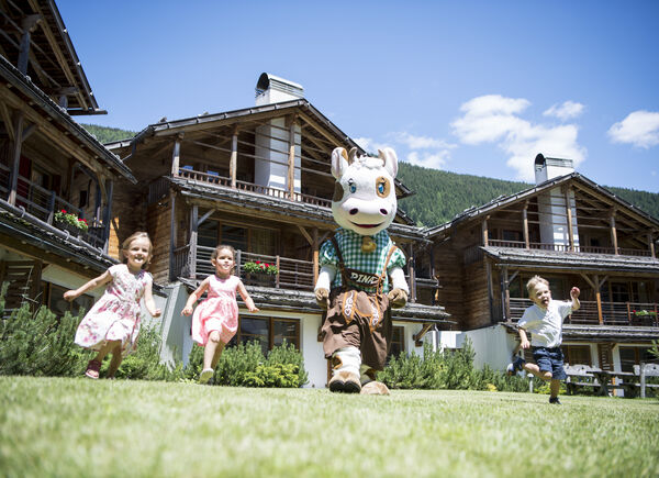 Caccia al tesoro sul Monte Elmo in occasione del compleanno di Mucca Pina, mascotte del Post Alpina