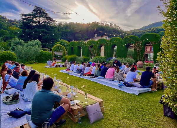 Montina: un’estate di esperienze indimenticabili tra vigneti, arte e cultura nel cuore della Franciacorta.