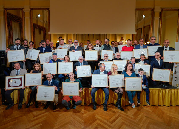 Merano WineFestival, svelati ieri i vincitori del The WineHunter Award Platinum 2024 e dei 5 Honour Award.