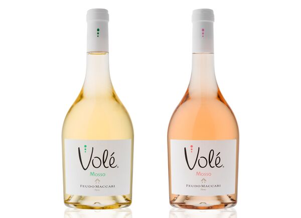 Stile ed eleganza a San Valentino con i vini Volé Mosso Bianco e Volé Mosso Rosé di Feudo Maccari