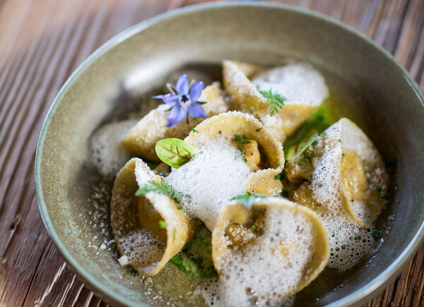 Abbinamento gourmet: Baron Salvadori Nals Margreid e tortelli di pane di segale dello chef Guntmar Öttl