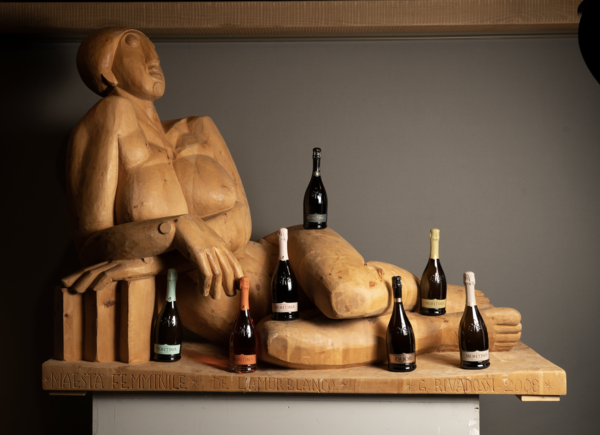 Montina narra il terroir della Franciacorta con le sue espressioni di Chardonnay e Pinot Nero.