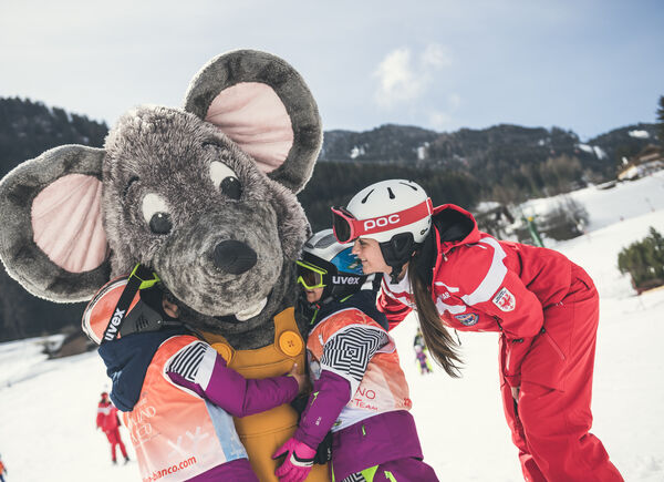 Familienhotels Südtirol: fuori dalla quotidianità, immersi nella natura per vivere un’esperienza a tutto sport 
