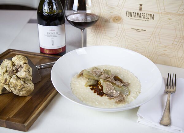 Tartufo bianco d’Alba e Barolo, eccellenze piemontesi al Villaggio Narrante in Fontanafredda & Casa E. di Mirafiore.