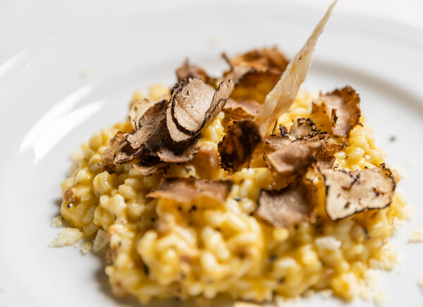 Dal tartufo all’Amarone. La cucina della tradizione e le specialità del territorio rivisitate con creatività nel menù del Ristorante di Villa Cariola.