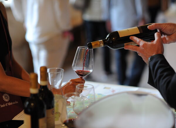 Vini d’Abbazia, la tradizione enologica monastica conquista tutti tra vini ricercati e cultura.