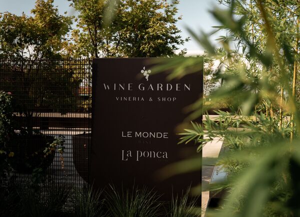 Wine Garden: un giardino da vivere, un vino da condividere. Apre oggi il nuovo progetto di Le Monde e La Ponca.