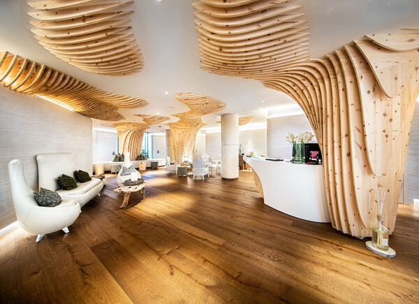 Benessere di lusso nella nuova spa del Dolomiti Wellness Hotel Fanes di San Cassiano