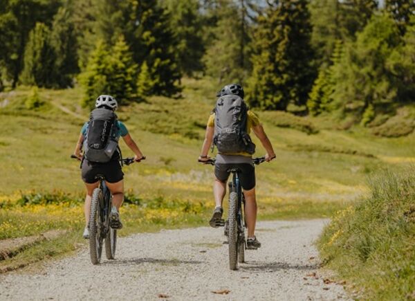 Le “Settimane E-Bike”: pedalando tra malghe, sapori e panorami, l’estate altoatesina parte da Rio Pusteria.