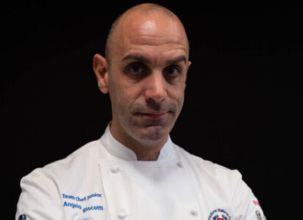 L’executive chef Angelo Biscotti del Lisander Fine Dining Restaurant in lizza per le Olimpiadi della Cucina.