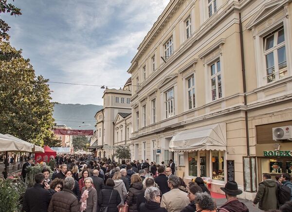 31° Merano WineFestival (4-8 novembre 2022). Tra le novità il summit sulla sostenibilità “Respiro e grido della terra” e il Red Wave 