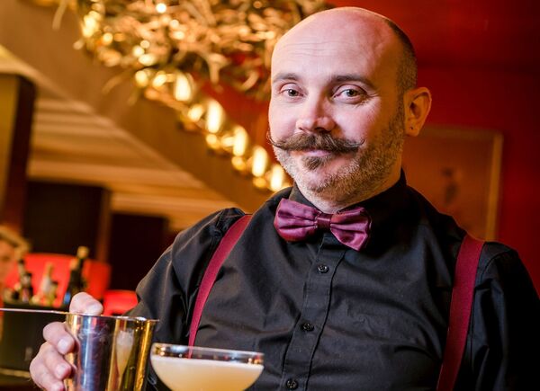 Rispecchiarsi in un cocktail grazie alla creatività dello chef de bar dell’Hotel Terme Merano