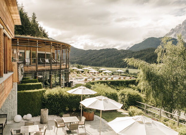 Naturhotel Leitlhof: un modello di ospitalità sostenibile nel cuore delle Dolomiti.