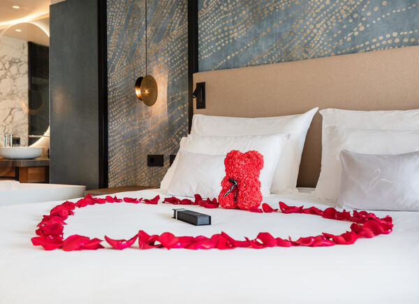 Sogno per due, vista lago a Limone sul Garda: EALA festeggia San Valentino tra romanticismo e dolce vita.