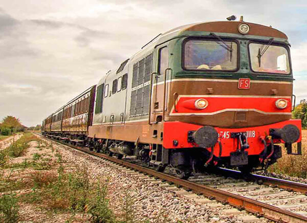 Da Milano a Il Magico Paese di Natale di Govone con il Treno Storico