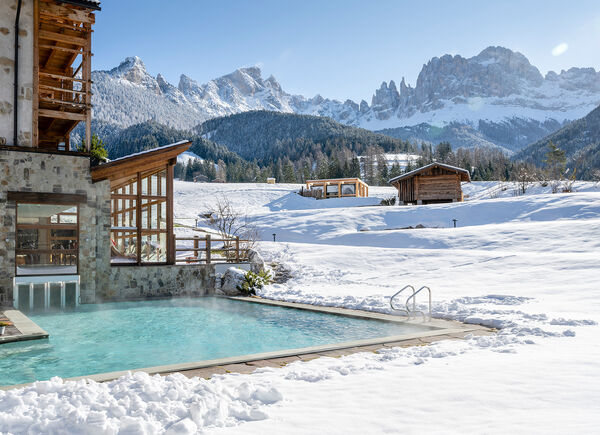 Long weekend di Pasqua nelle Dolomiti: vacanza tra inverno e primavera all’hotel 5* Cyprianerhof.